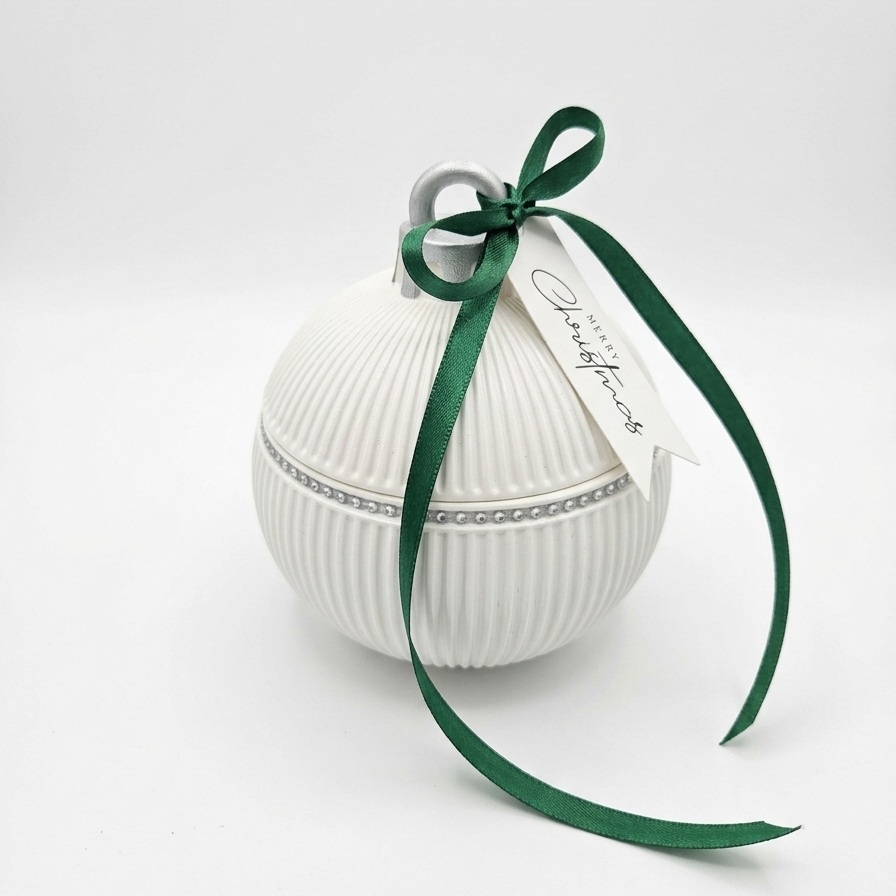 Svijeća Christmas Bauble Elegance - Bijela / Zlatna / Zimska čarolija
